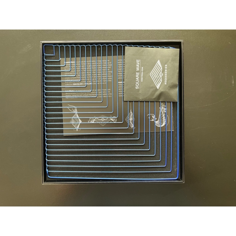 Kinetrika Square Wave mobile/toy, blue - Picture 5 of 10